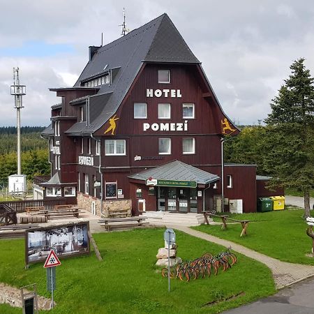 Hotel a restaurace Pomezí Cínovec Kültér fotó