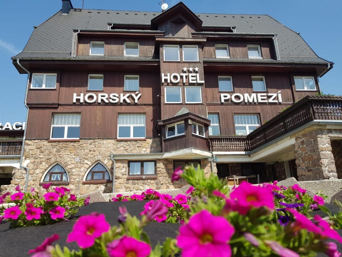 Hotel a restaurace Pomezí Cínovec Kültér fotó