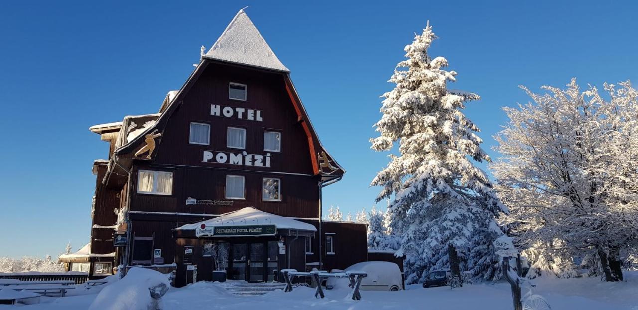 Hotel a restaurace Pomezí Cínovec Kültér fotó